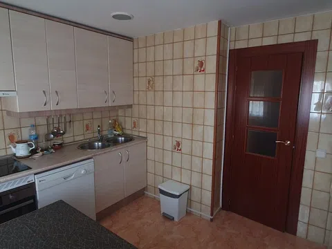 Flat in calle de Camarena - Photo 7
