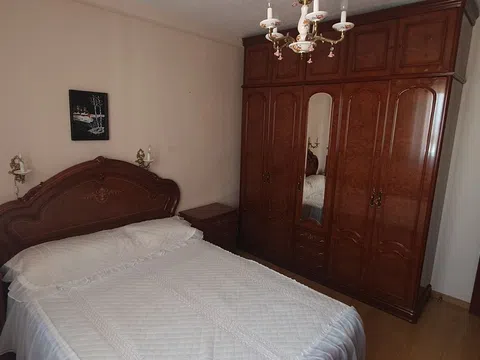 Flat in calle de Camarena - Photo 9