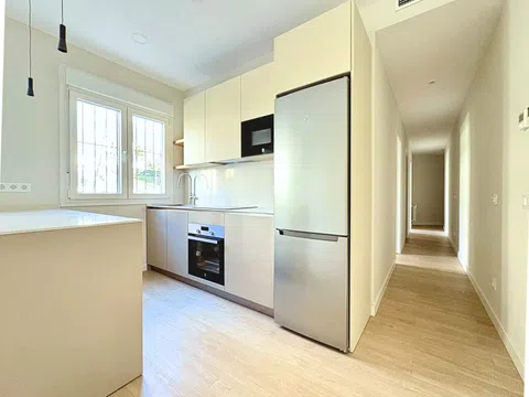 Flat in ronda de Segovia - Photo 3