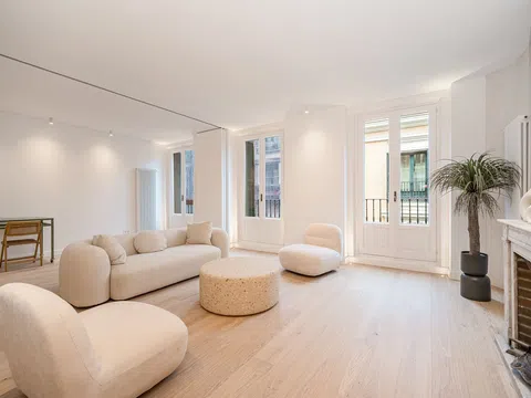 Flat in calle del Pez, 11 - Photo 2