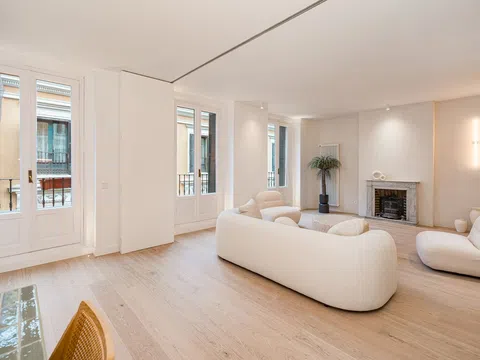 Flat in calle del Pez, 11 - Photo 4