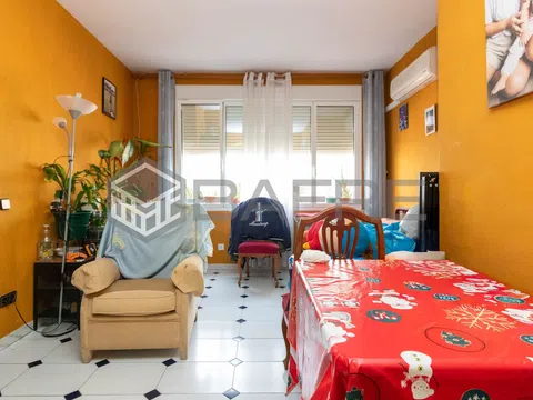 Flat in calle de Gumersindo Azcárate - Photo 1