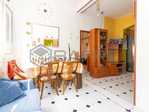 Flat in calle de Gumersindo Azcárate - Photo 2