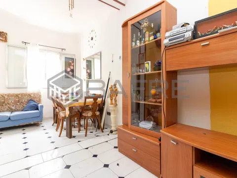Flat in calle de Gumersindo Azcárate - Photo 4