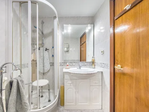 Flat in calle de García Luna - Photo 14