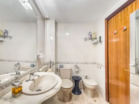 Flat in calle de García Luna - Photo 19