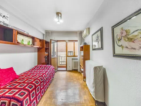 Flat in calle de García Luna - Photo 6
