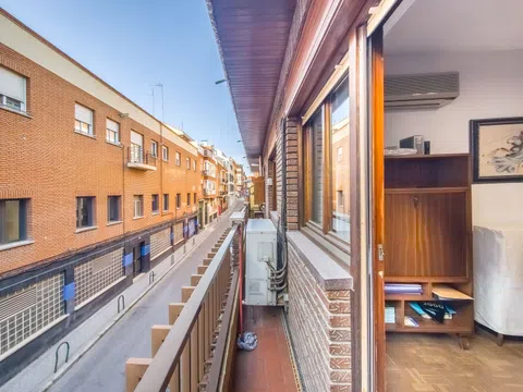Flat in calle de García Luna - Photo 8