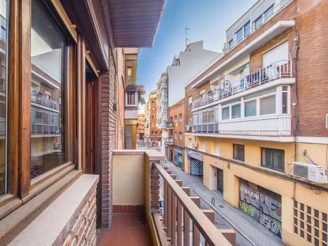 Flat in calle de García Luna - Photo 9