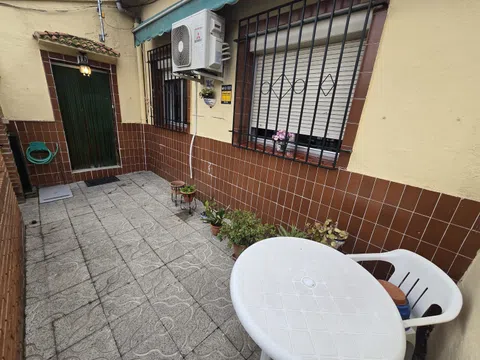 Semi-detached house in calle Rochapea - Photo 2