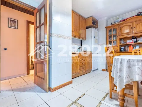 Flat in calle Lucano - Photo 11