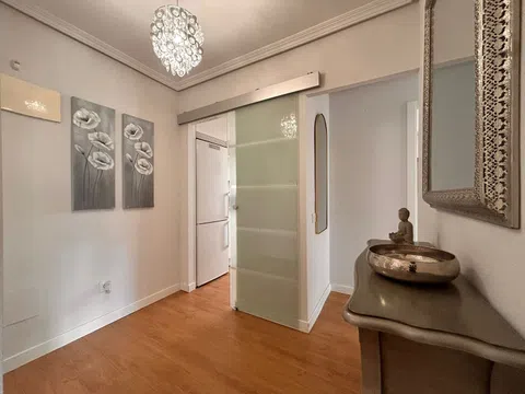 Flat in calle de Camarena - Photo 11