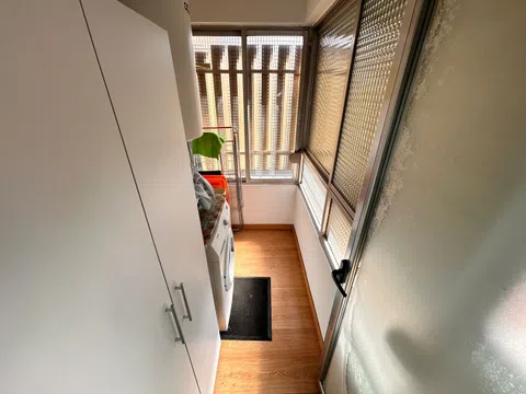 Flat in calle de Camarena - Photo 17