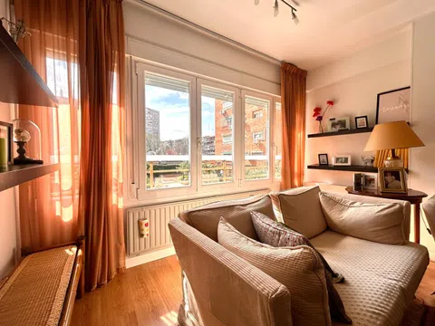 Flat in calle de Camarena - Photo 4
