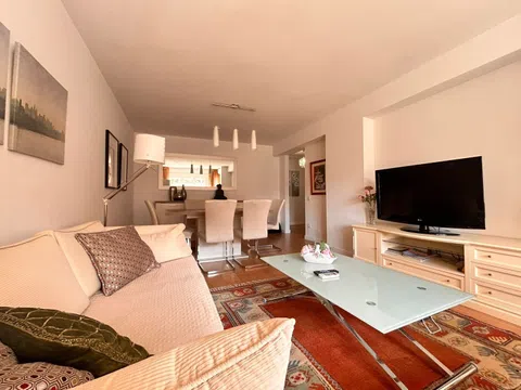 Flat in calle de Camarena - Photo 6