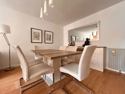 Flat in calle de Camarena - Photo 8