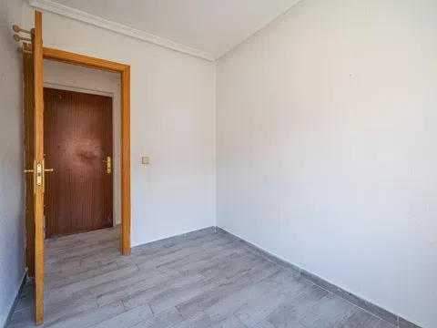 Flat in calle de Athos - Photo 4