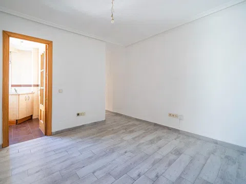 Flat in calle de Athos - Photo 6