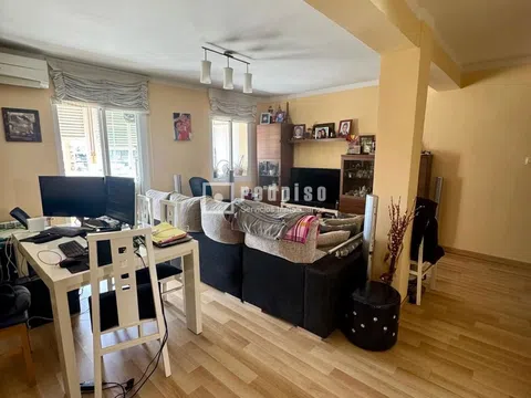 Flat - Photo 3