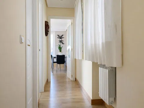 Flat in calle Alcalá - Photo 14