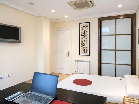 Flat in calle Alcalá - Photo 3