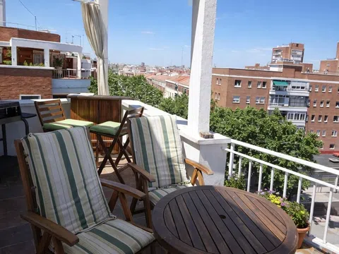 Flat in calle Alcalá - Photo 5