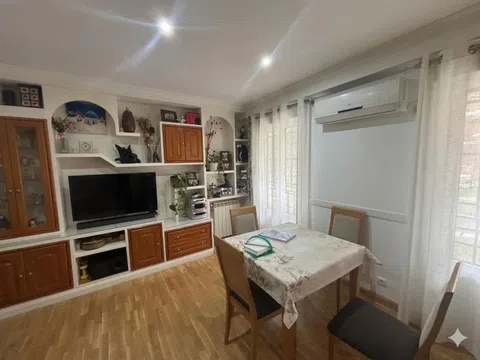 Flat - Photo 3