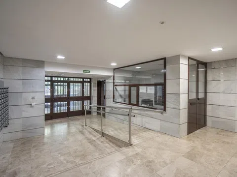 Flat in calle Butrón - Photo 2