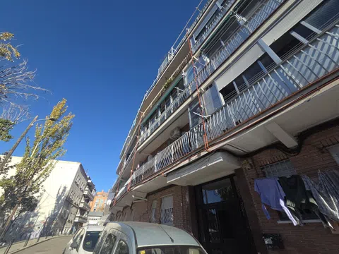 Flat in calle Villacid de Campos - Photo 1