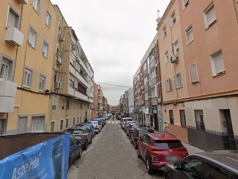 Flat in calle del Puerto de la Morcuera - Photo 1