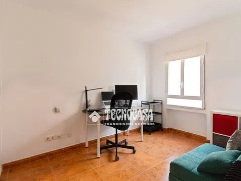 Flat in calle Hermanos de Pablo - Photo 12