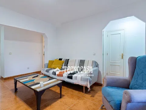Flat in calle Hermanos de Pablo - Photo 3