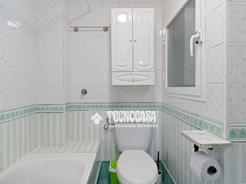 Flat in calle Hermanos de Pablo - Photo 9