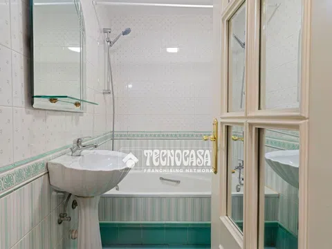 Flat in calle Hermanos de Pablo - Photo 10