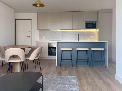 Flat in avenida de Burgos - Photo 2