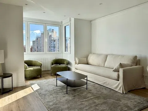 Flat in avenida de Burgos - Photo 3