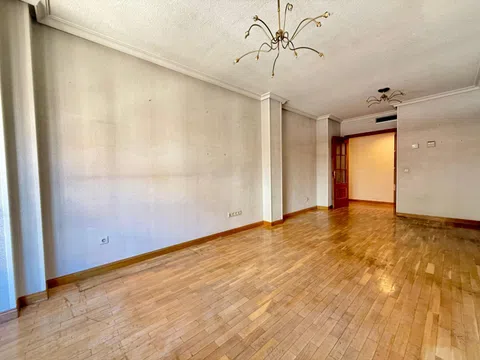 Flat in calle de Arturo Soria - Photo 2