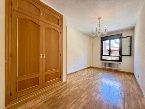 Flat in calle de Arturo Soria - Photo 6