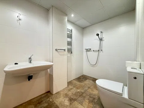 Flat in calle de Arturo Soria - Photo 8