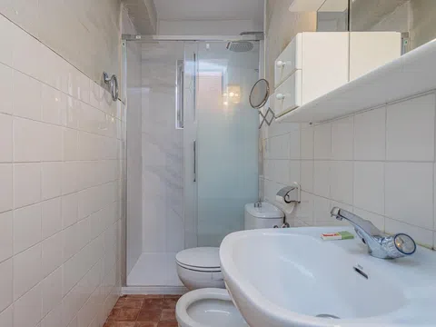 Flat in calle de la Marroquina - Photo 13