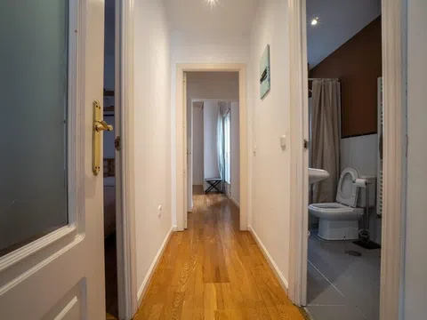 Flat in calle de la Montera - Photo 12