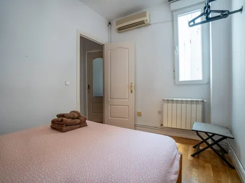 Flat in calle de la Montera - Photo 7