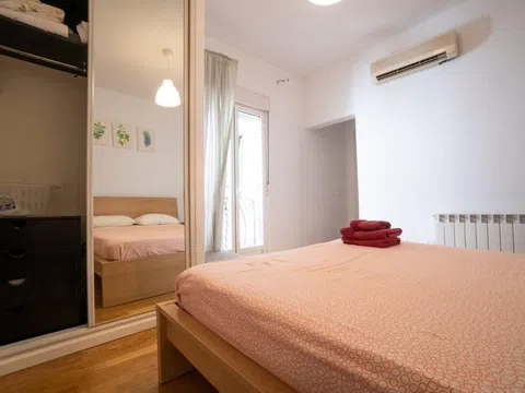 Flat in calle de la Montera - Photo 9