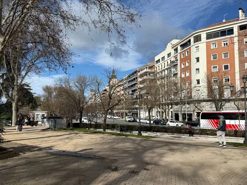 Flat in paseo del Pintor Rosales, 1 - Photo 1
