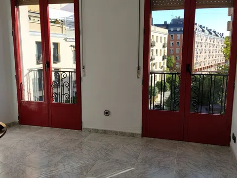 Flat in calle de San Isidoro de Sevilla, 5 - Photo 1