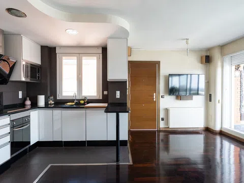 Penthouse in calle de Caramuel - Photo 2