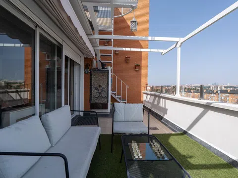 Penthouse in calle de Caramuel - Photo 12