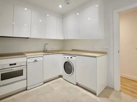 Flat in calle de Castelló - Photo 11