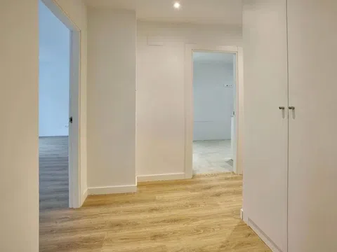 Flat in calle de Castelló - Photo 6