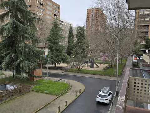 Flat in calle de Pedro Teixeira, 9 - Photo 2